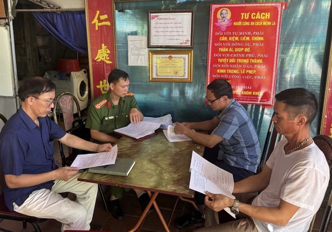 Công an xã Cẩm Giang: Tuyên truyền, vận động gần 4.000 hộ gia đình cam kết thực hiện mô hình “Thôn không ma túy”